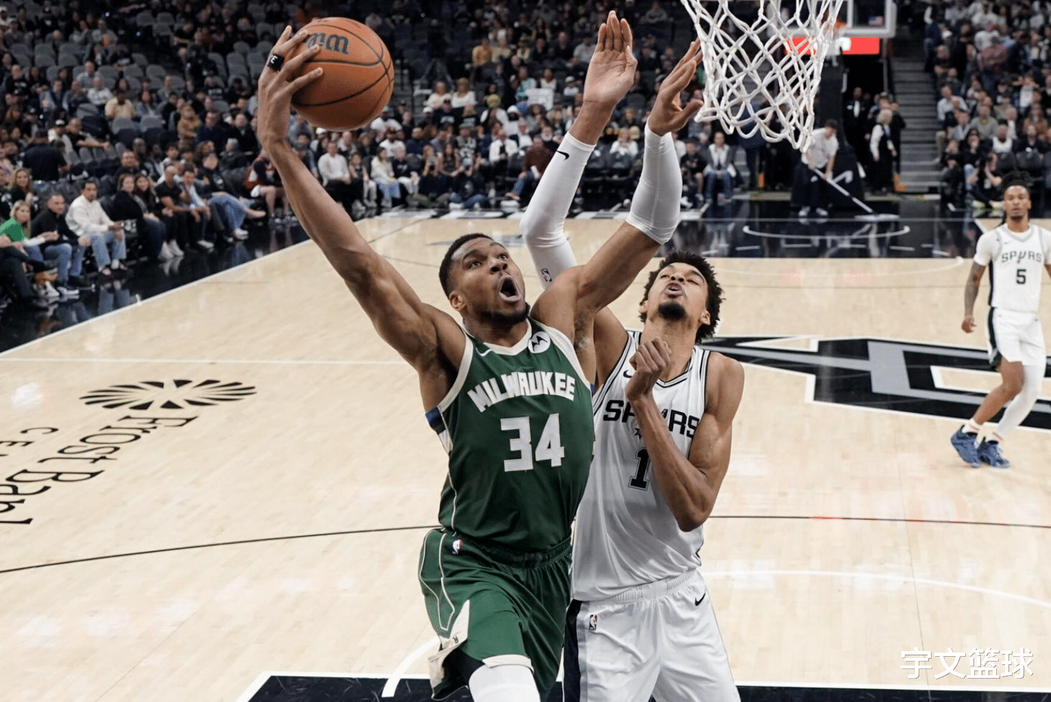 爱游戏APP下载-字母哥关键节点比分优势明显，RNG带队取胜！-爱游戏APP下载